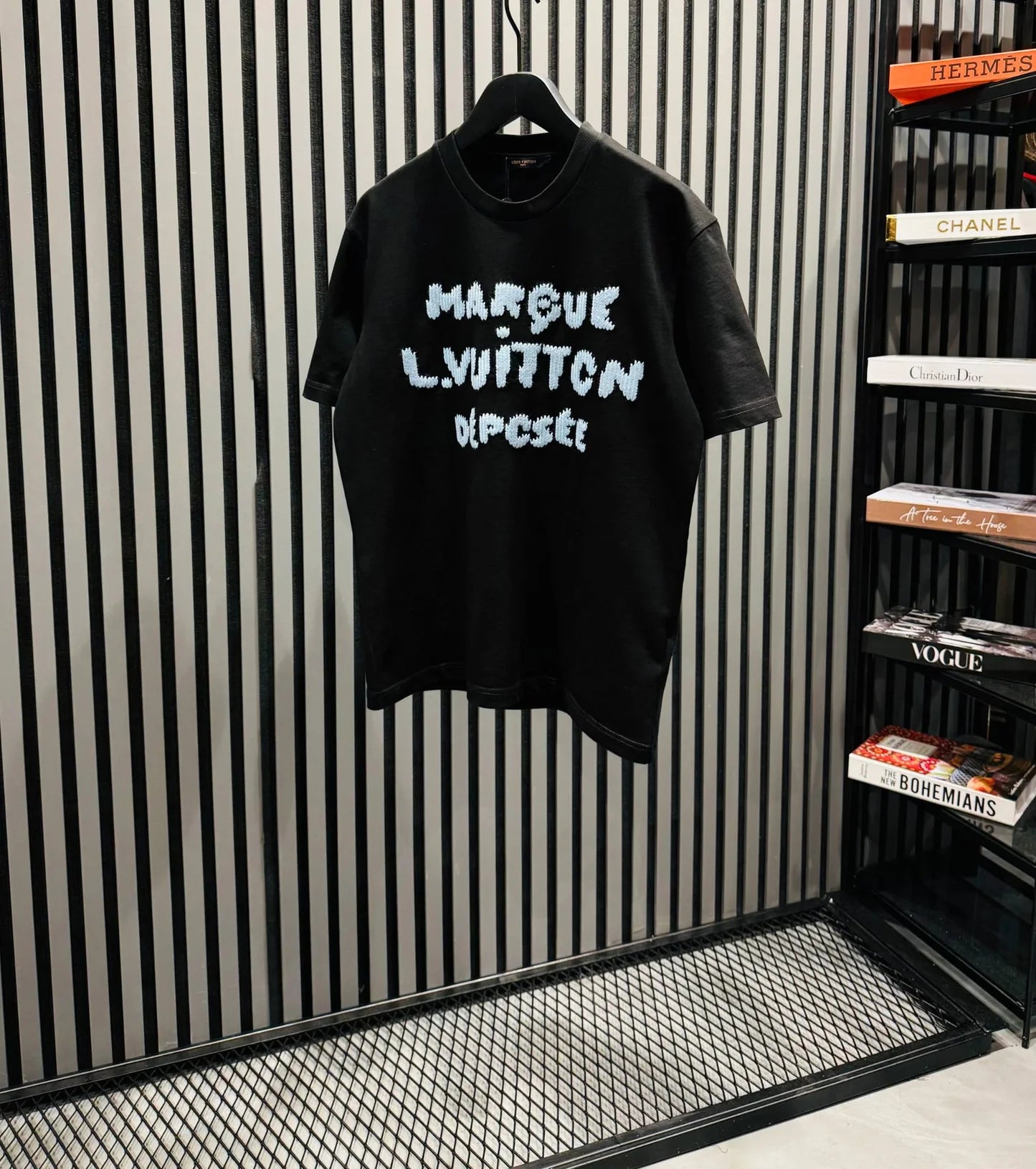 T-SHIRT LV