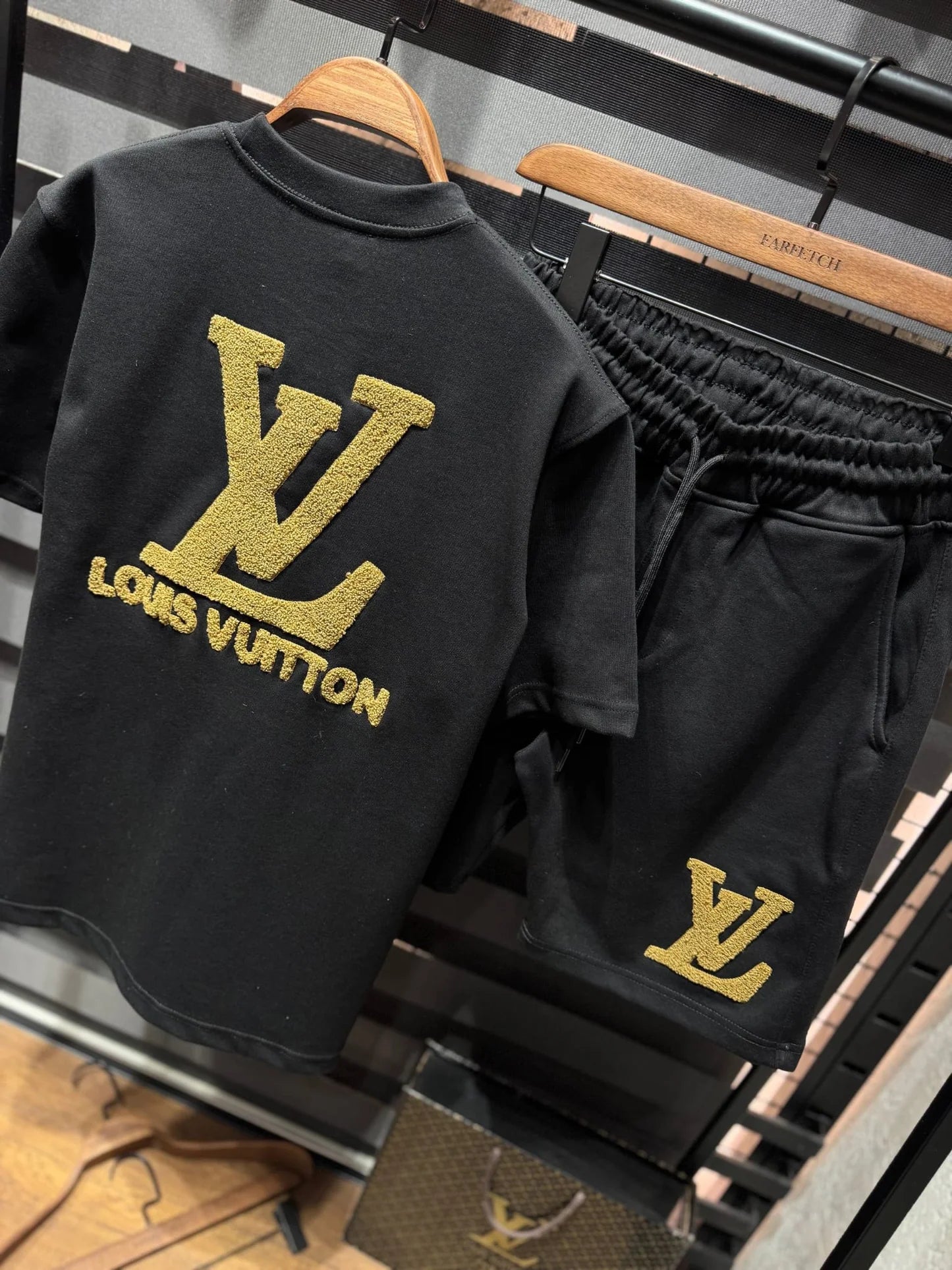 T-Shirt + Bermuda lv Velluto