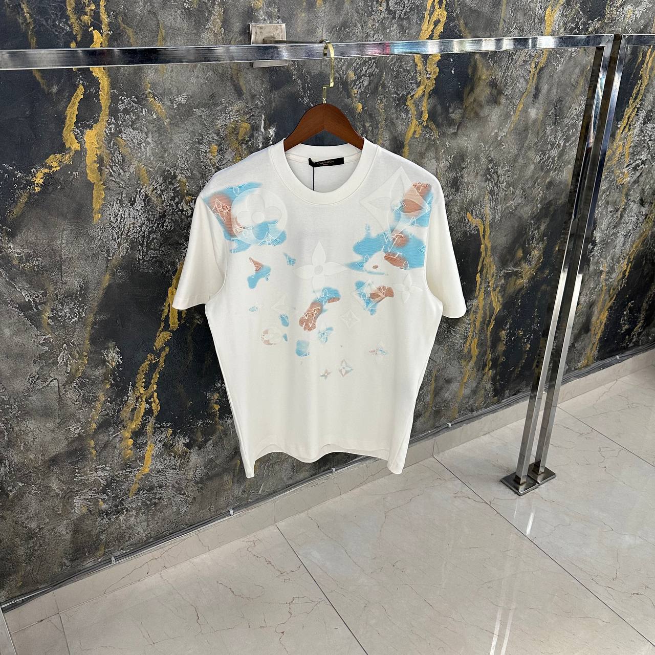 T Shirt Lv