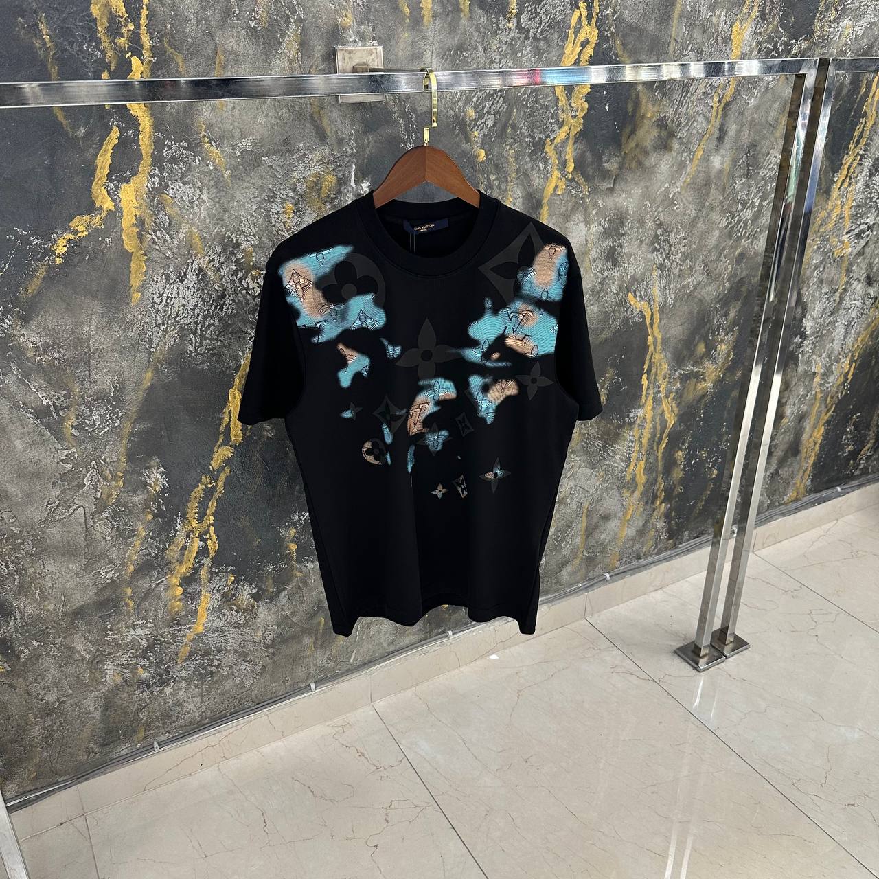 T Shirt Lv