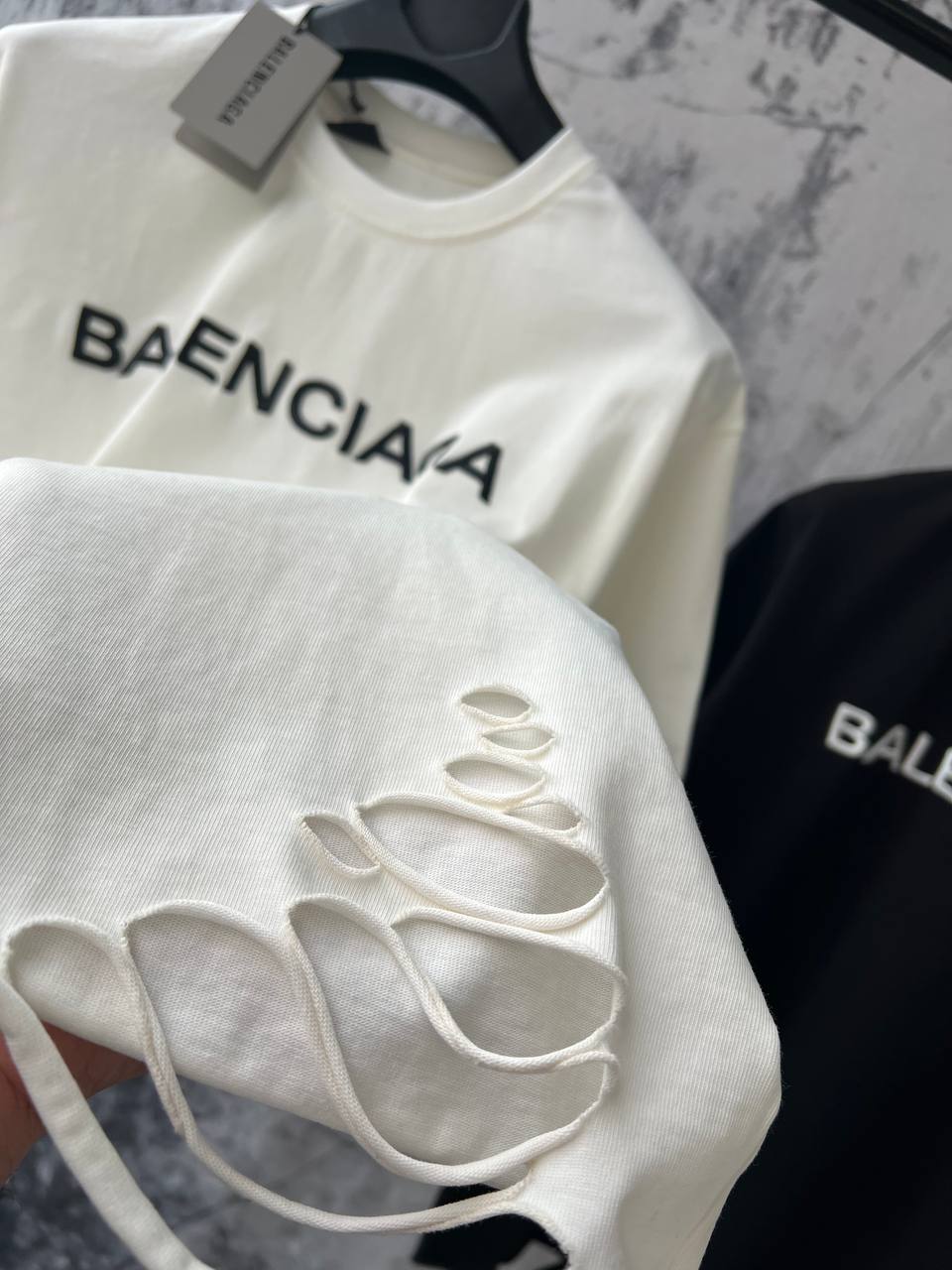 T- Shirt Balenciaga Strap