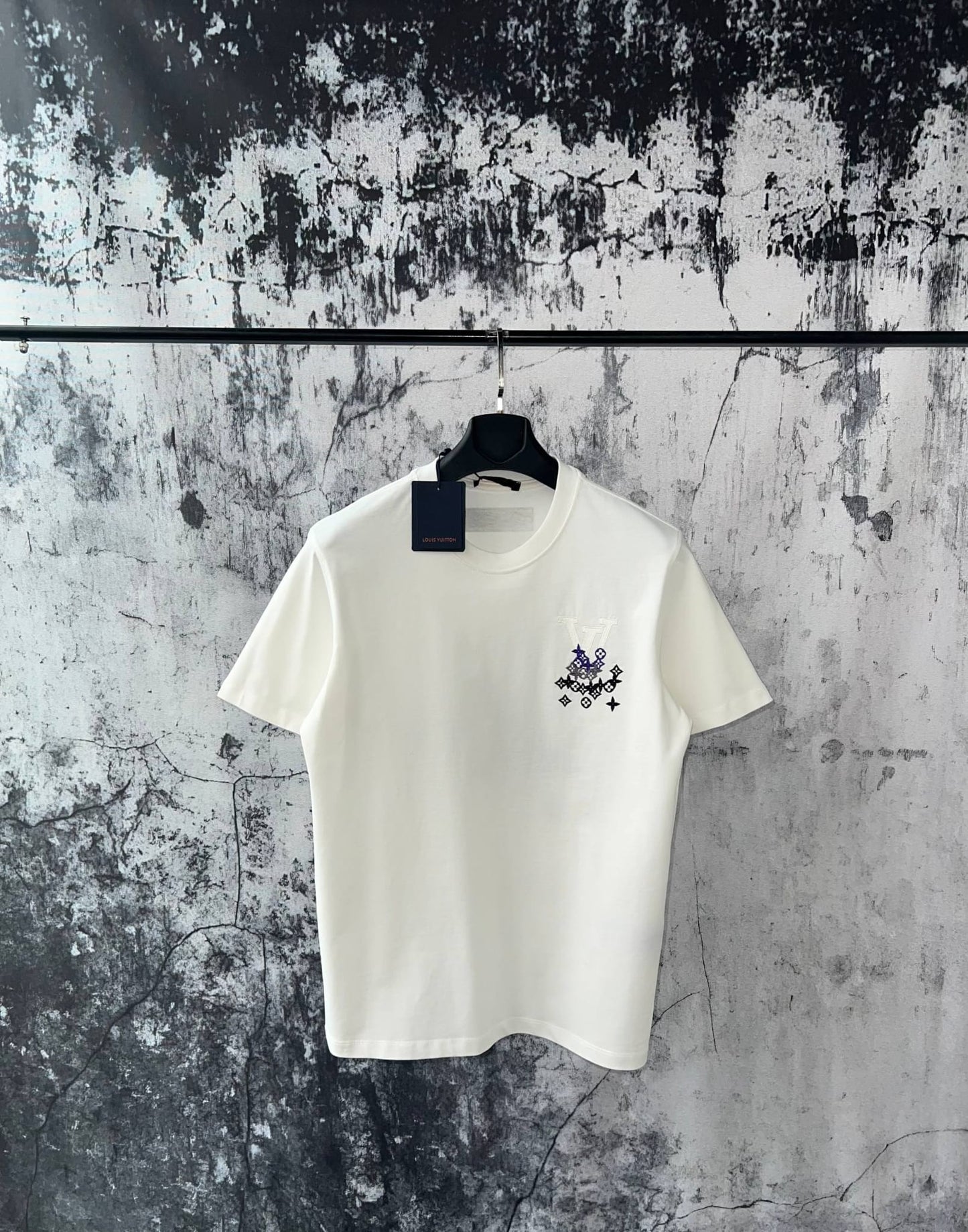 T- SHIRT LV