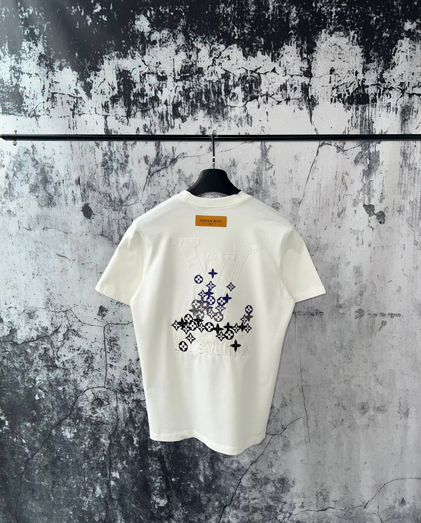 T- SHIRT LV