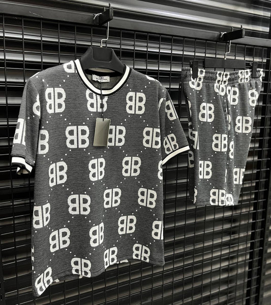T-SHIRT + BERMUDA Balenciaga BB