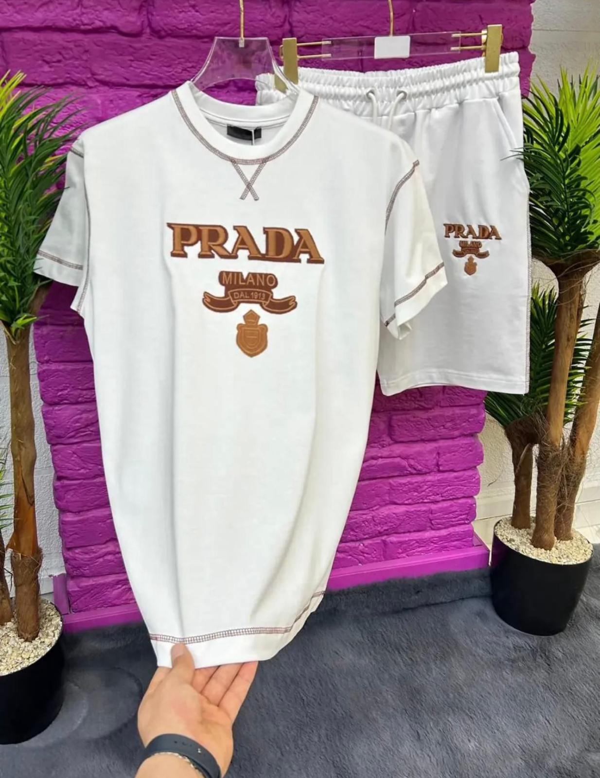 T-SHIRT + BERMUDA PRADA