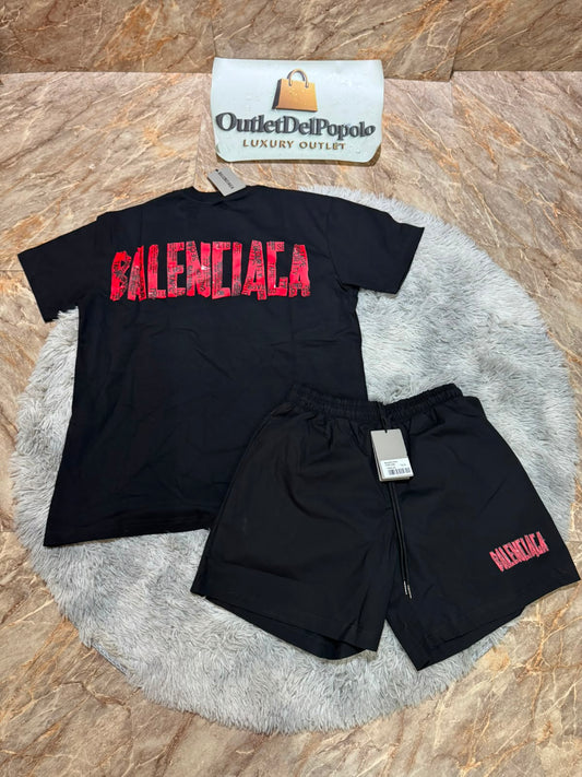 T-Shirt + Costume Balenciaga