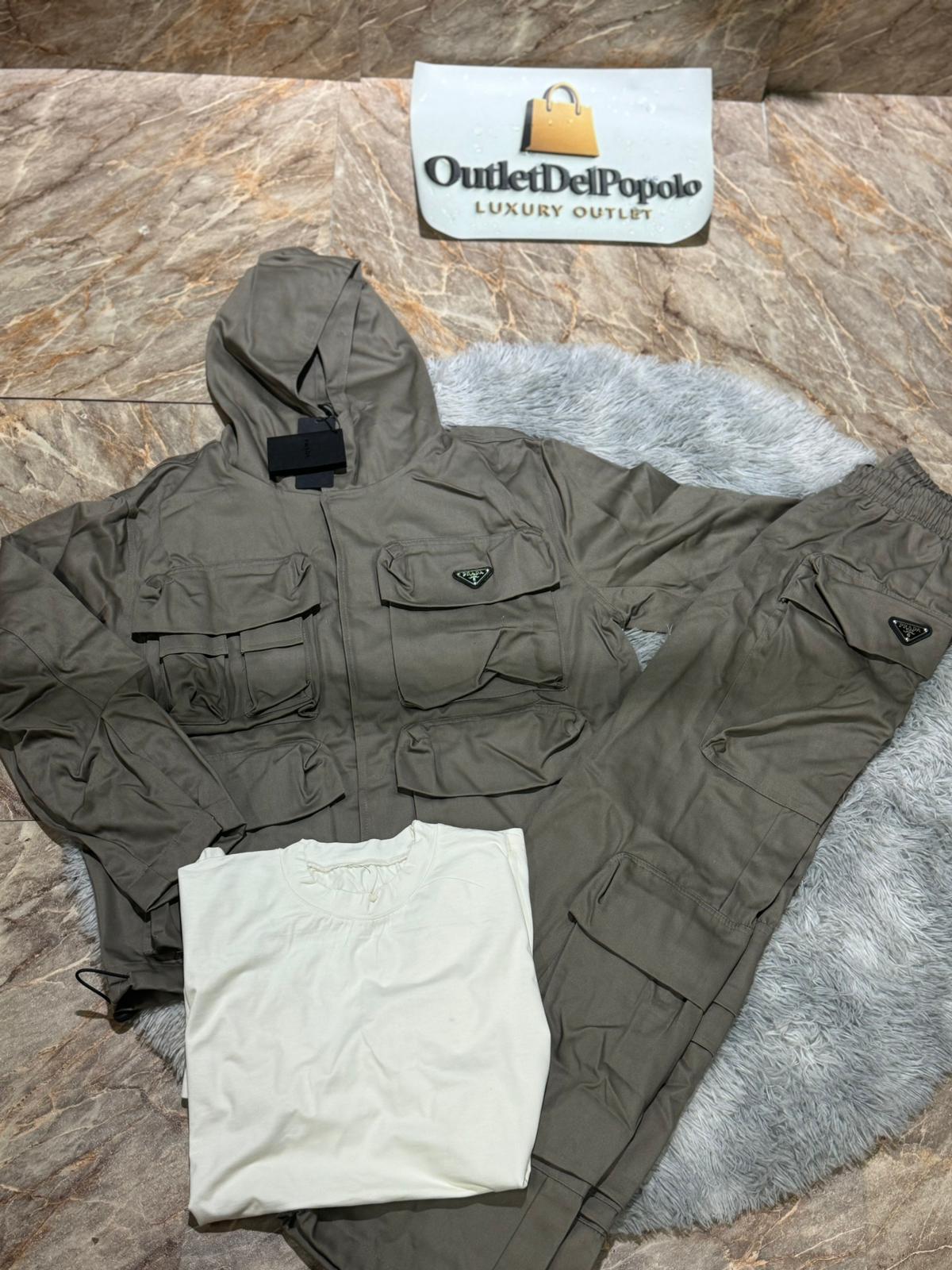 Completo Prada Nero Big Over Size