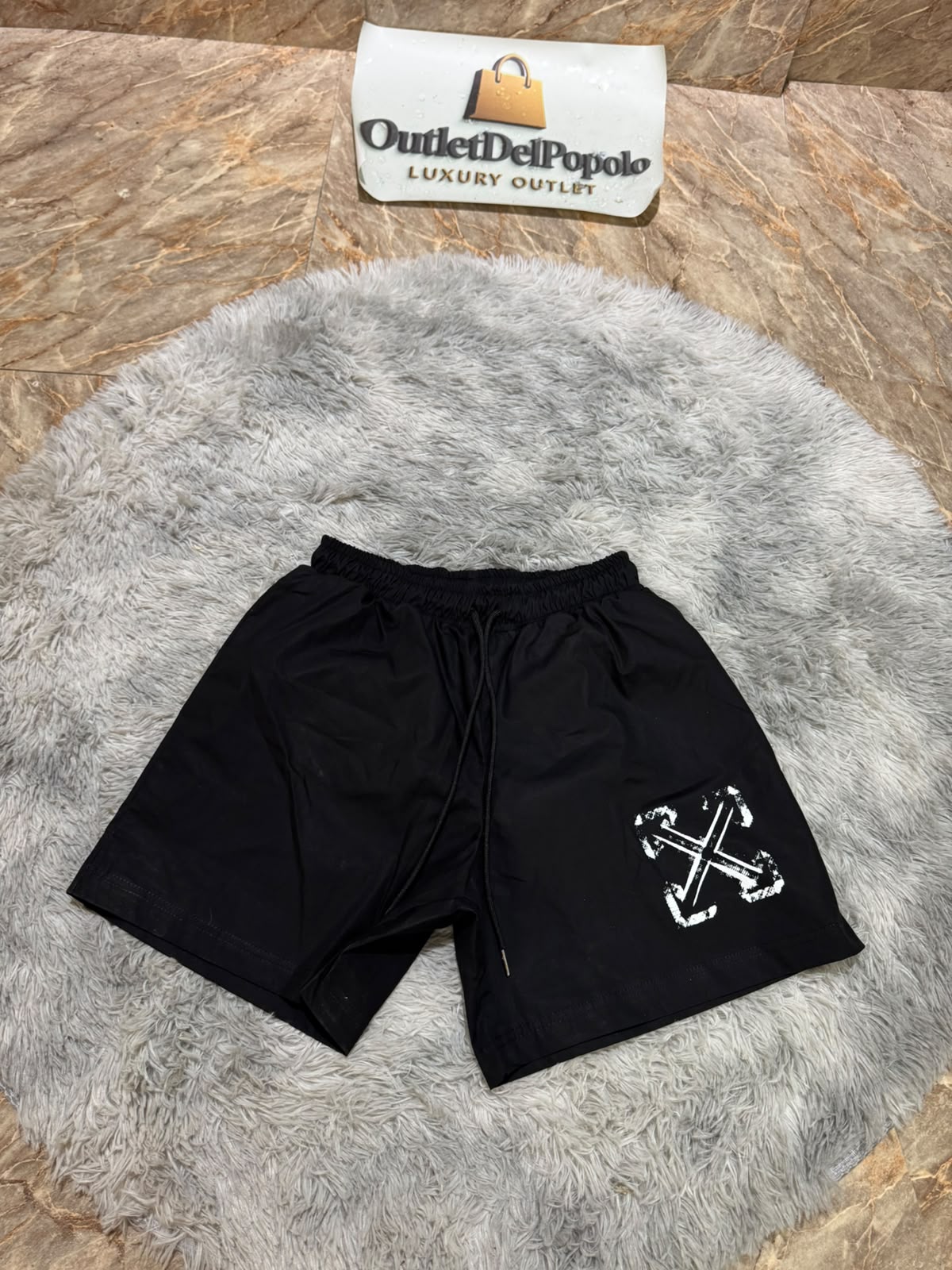 T-Shirt + Costume Off White